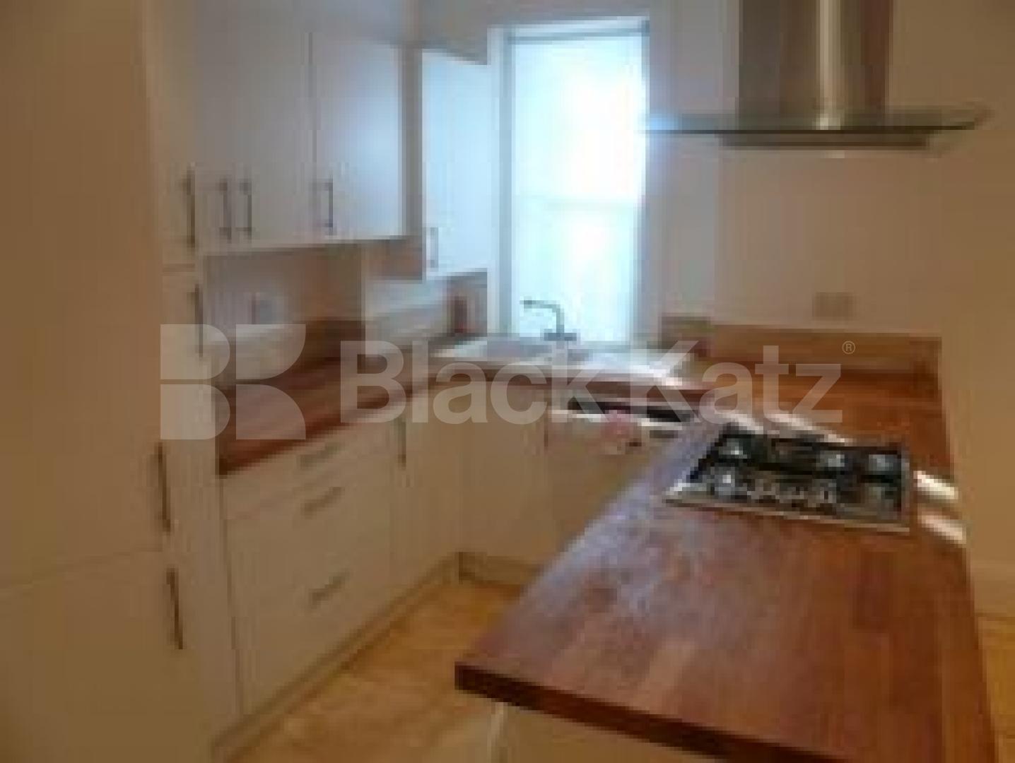 			LET, 1 Bedroom, 1 bath, 1 reception Ground Floor Flat			 Crescent Road, Crouch End